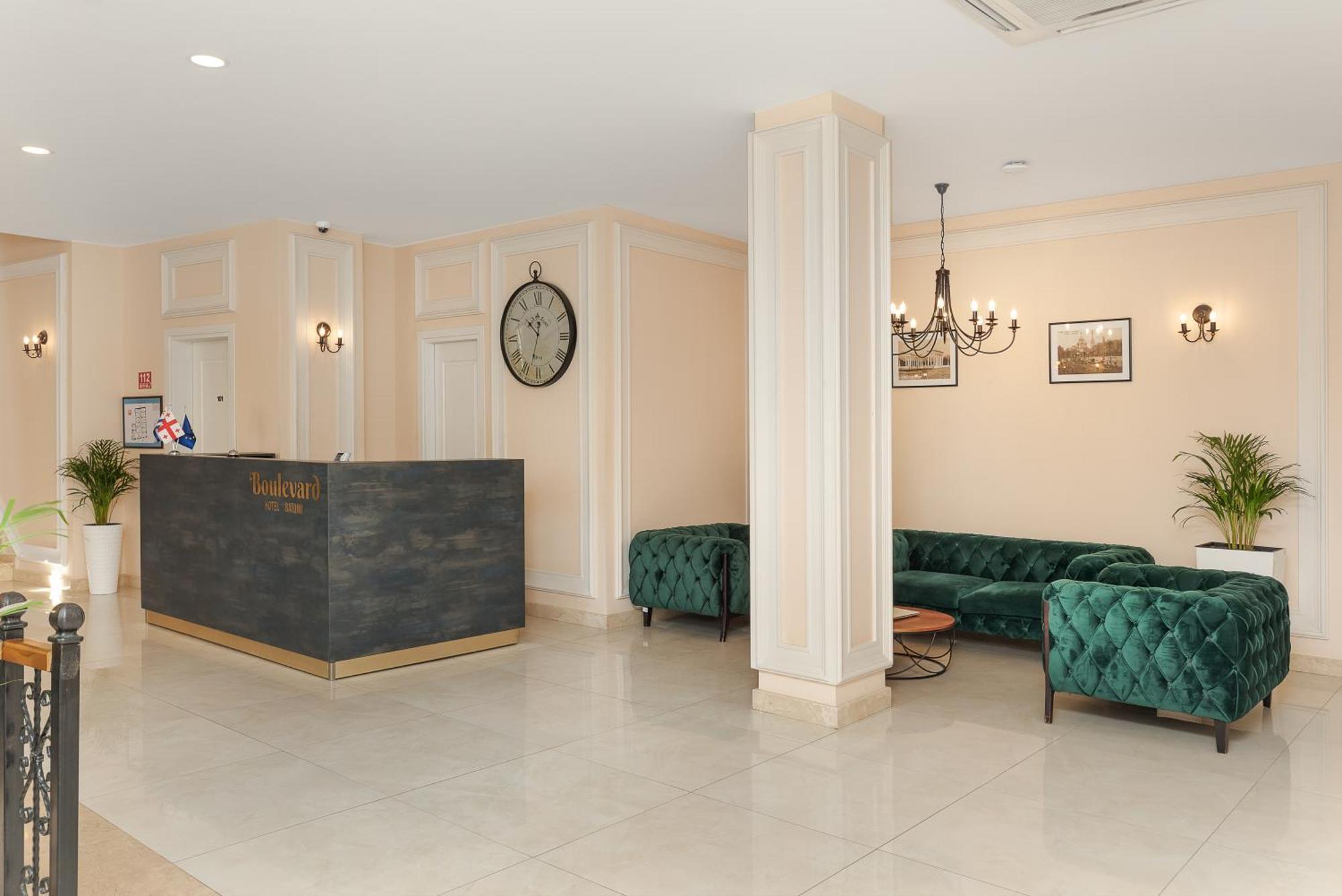 Boulevard Hotel Batumi Bagian luar foto
