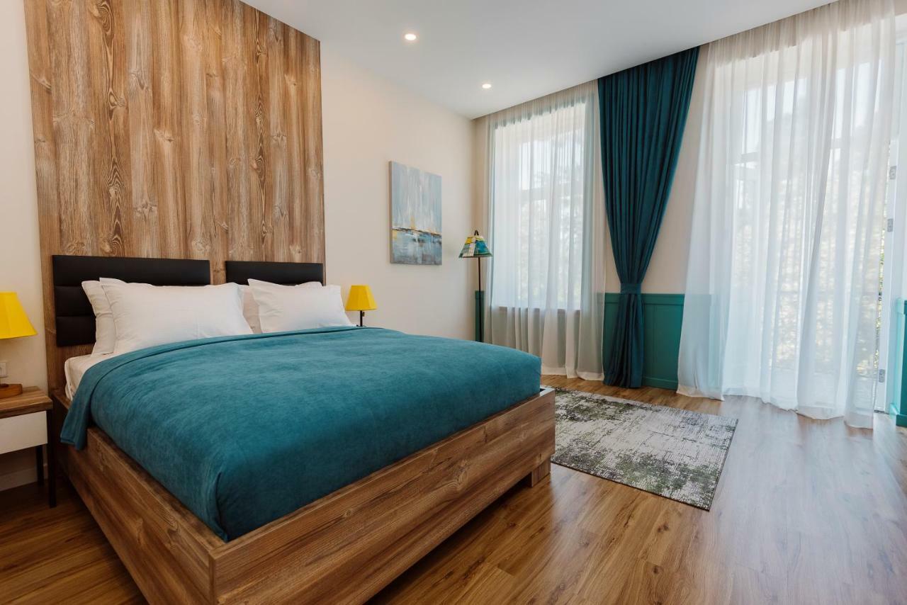 Boulevard Hotel Batumi Bagian luar foto