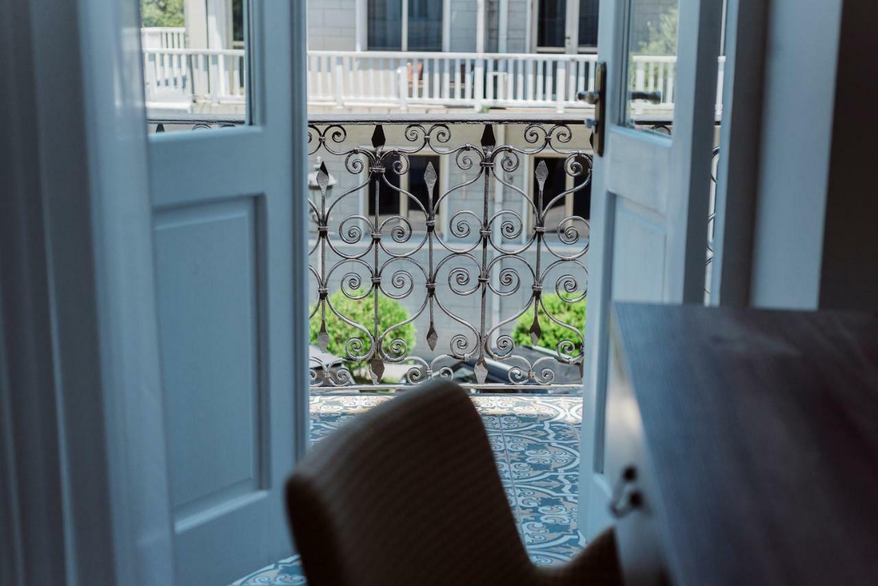 Boulevard Hotel Batumi Bagian luar foto