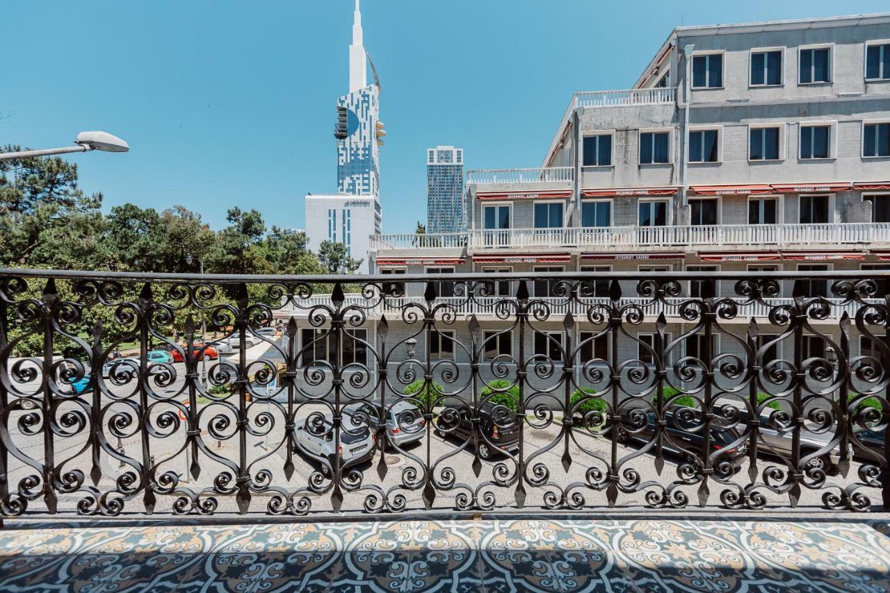 Boulevard Hotel Batumi Bagian luar foto