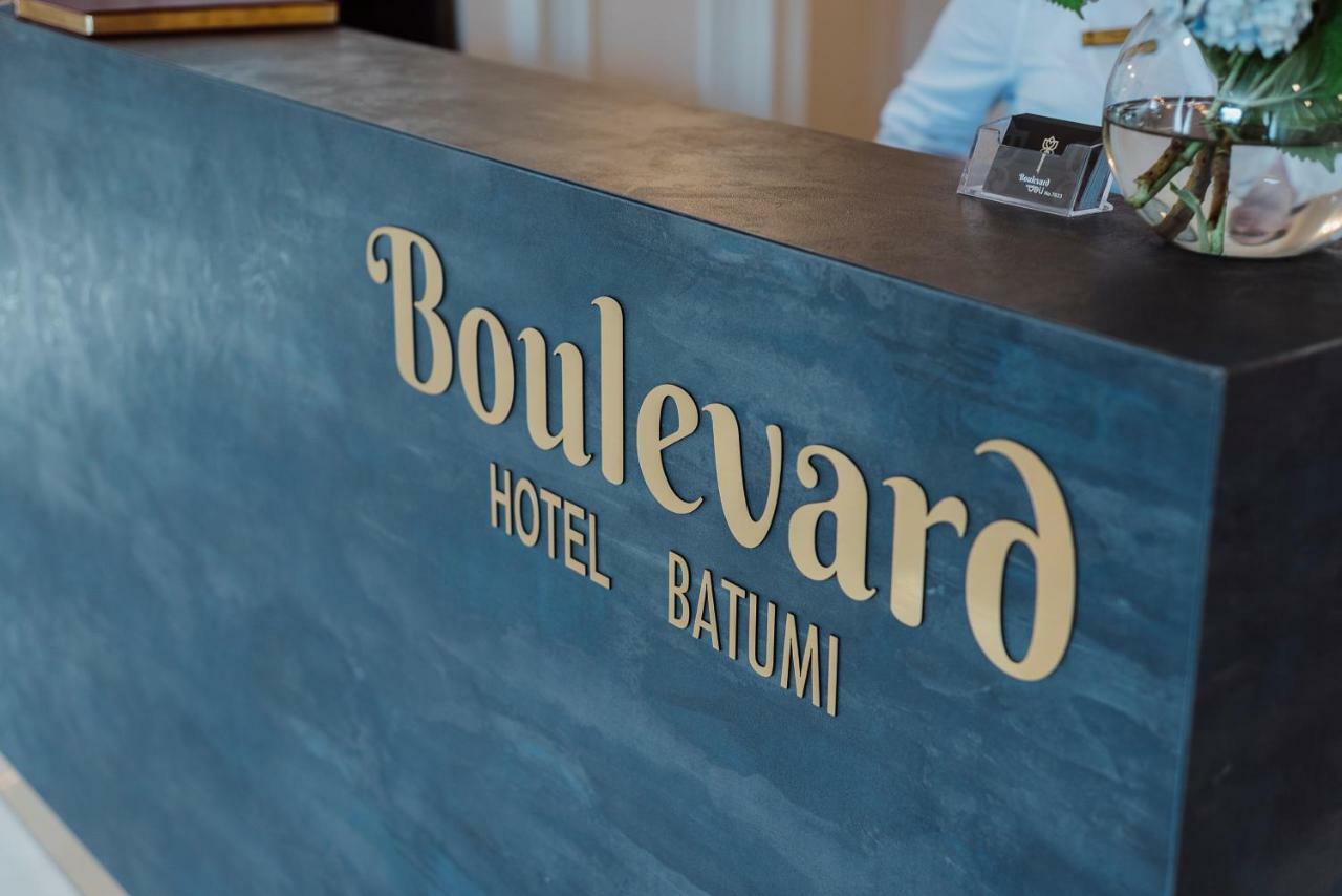 Boulevard Hotel Batumi Bagian luar foto